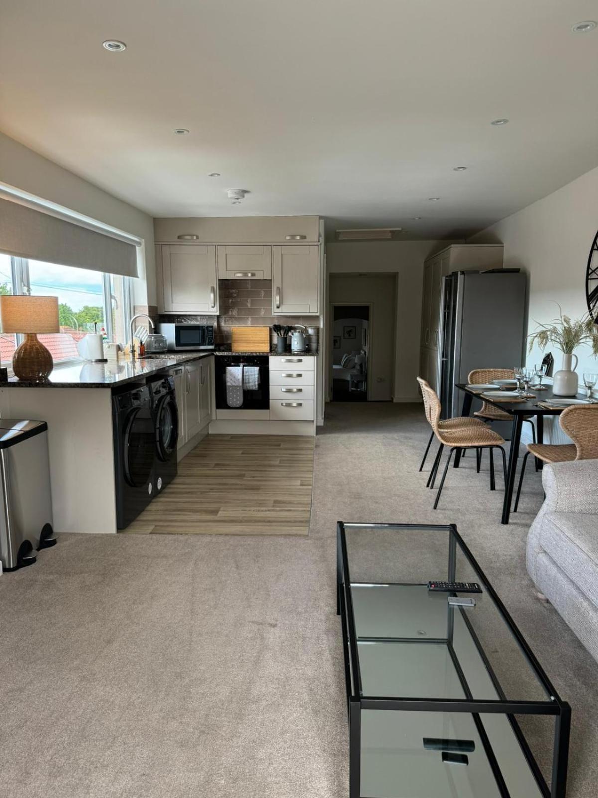 Chew View Luxury Apartment Keynsham Bagian luar foto