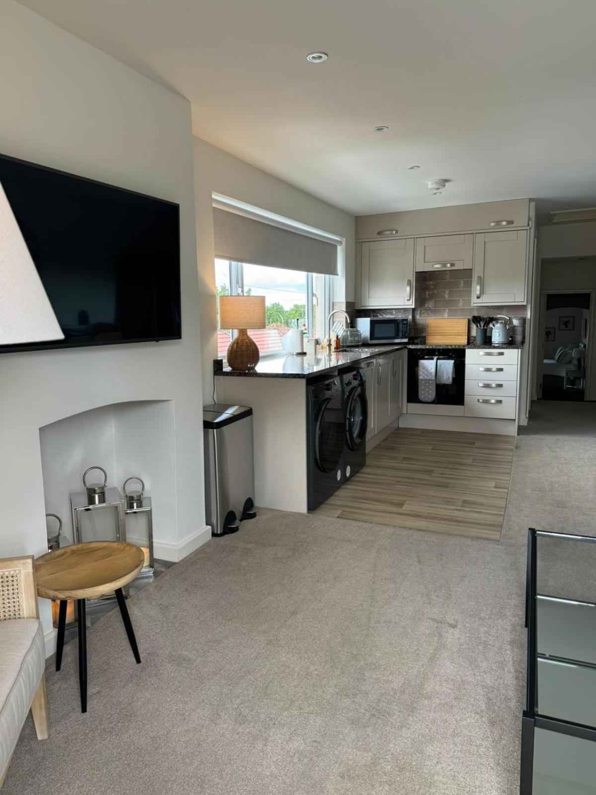 Chew View Luxury Apartment Keynsham Bagian luar foto