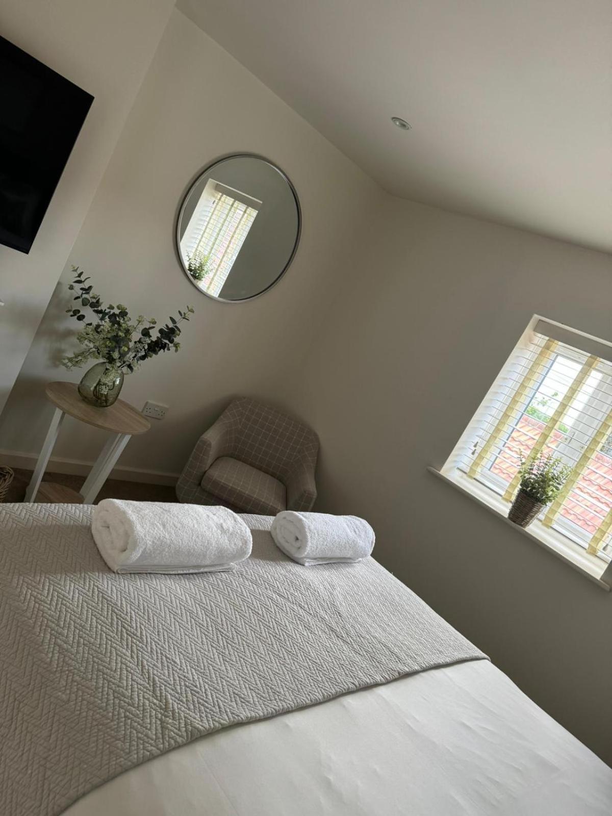 Chew View Luxury Apartment Keynsham Bagian luar foto