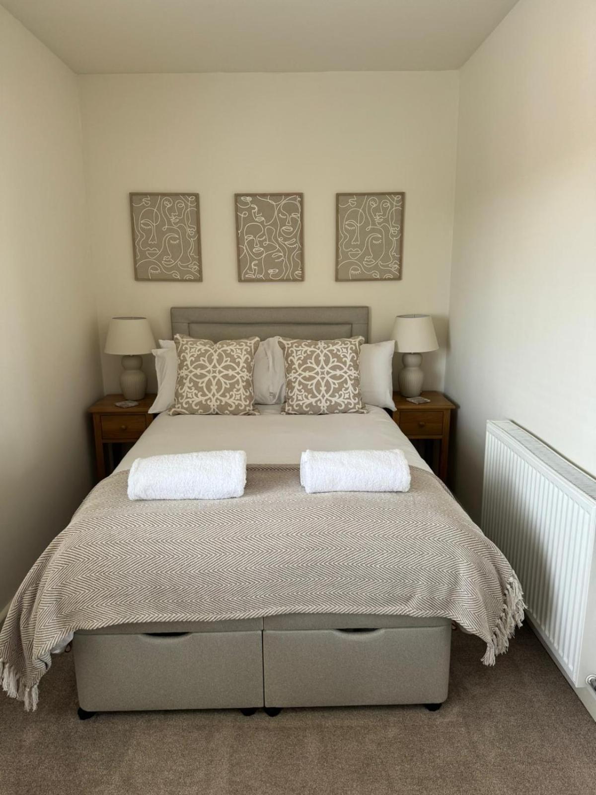 Chew View Luxury Apartment Keynsham Bagian luar foto