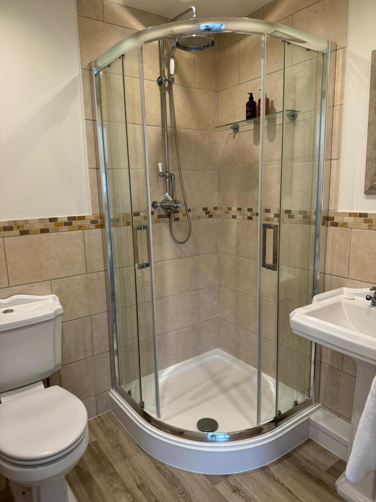 Chew View Luxury Apartment Keynsham Bagian luar foto